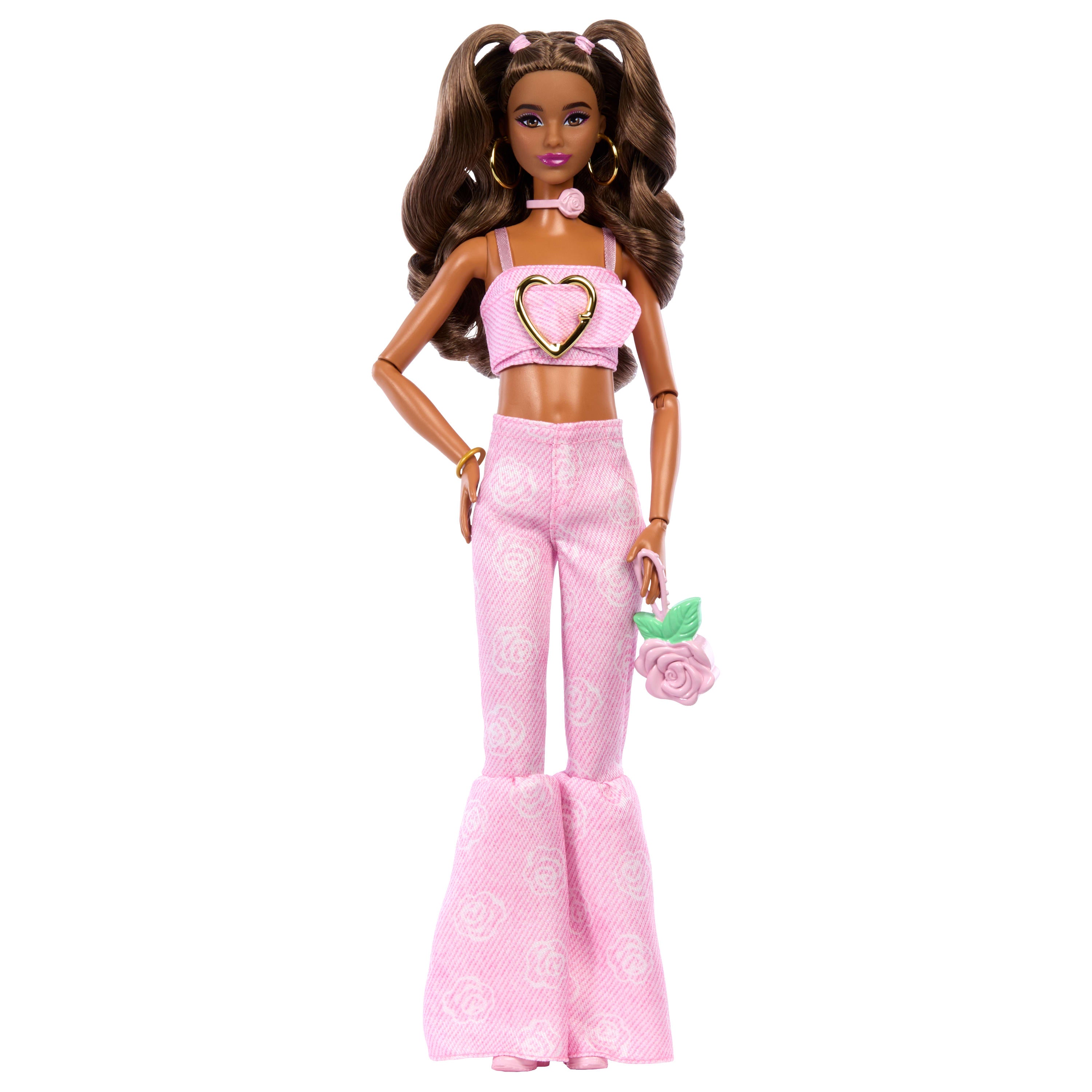 Barbie Deluxe Style Moda Bebek – Pembe Kot Crop Top ve Gül Desenli Pantolon, Esmer Saçlı (JJN72)