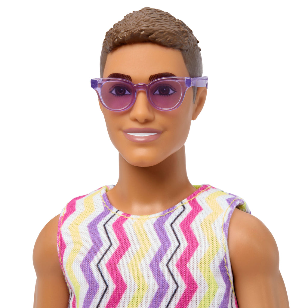 BARBIE Style Barbie ve Ken bebek seti, plaj temalı stiller ve aksesuarlar