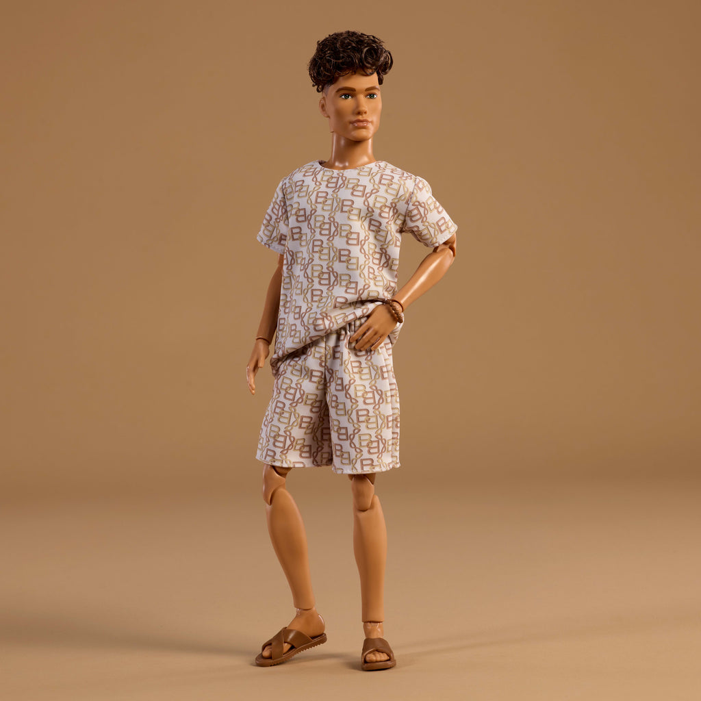 BARBIE BASICS™ Bebek