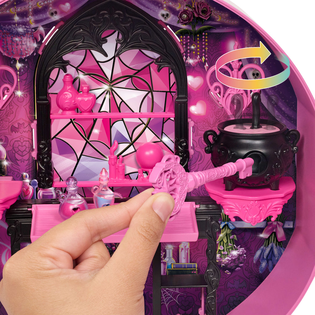 Monster High İksir Kazanı oyun seti, Draculaura bebek ve 9 aksesuar, gizli kod ile kutu açma deneyimi