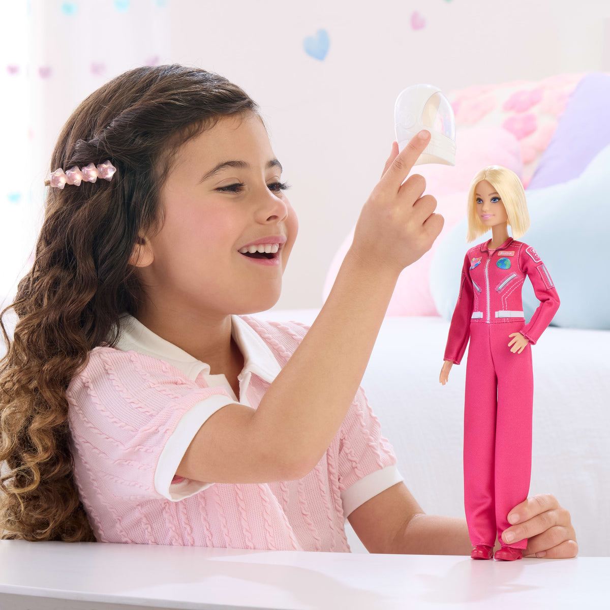 Çıkarılabilir uzay kıyafeti ve kaskıyla Barbie Kariyer Bebekleri astronot bebek ve aksesuar