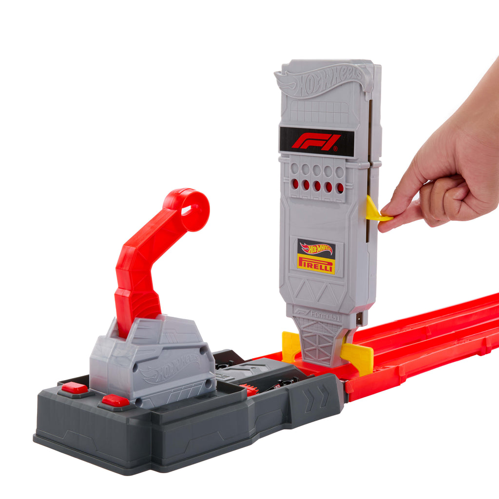 Hot Wheels Formula 1 Hızlı Başlangıç Pist Seti - 2 Metal 1:64 Ölçekli Resmi Lisanslı F1 Arabası