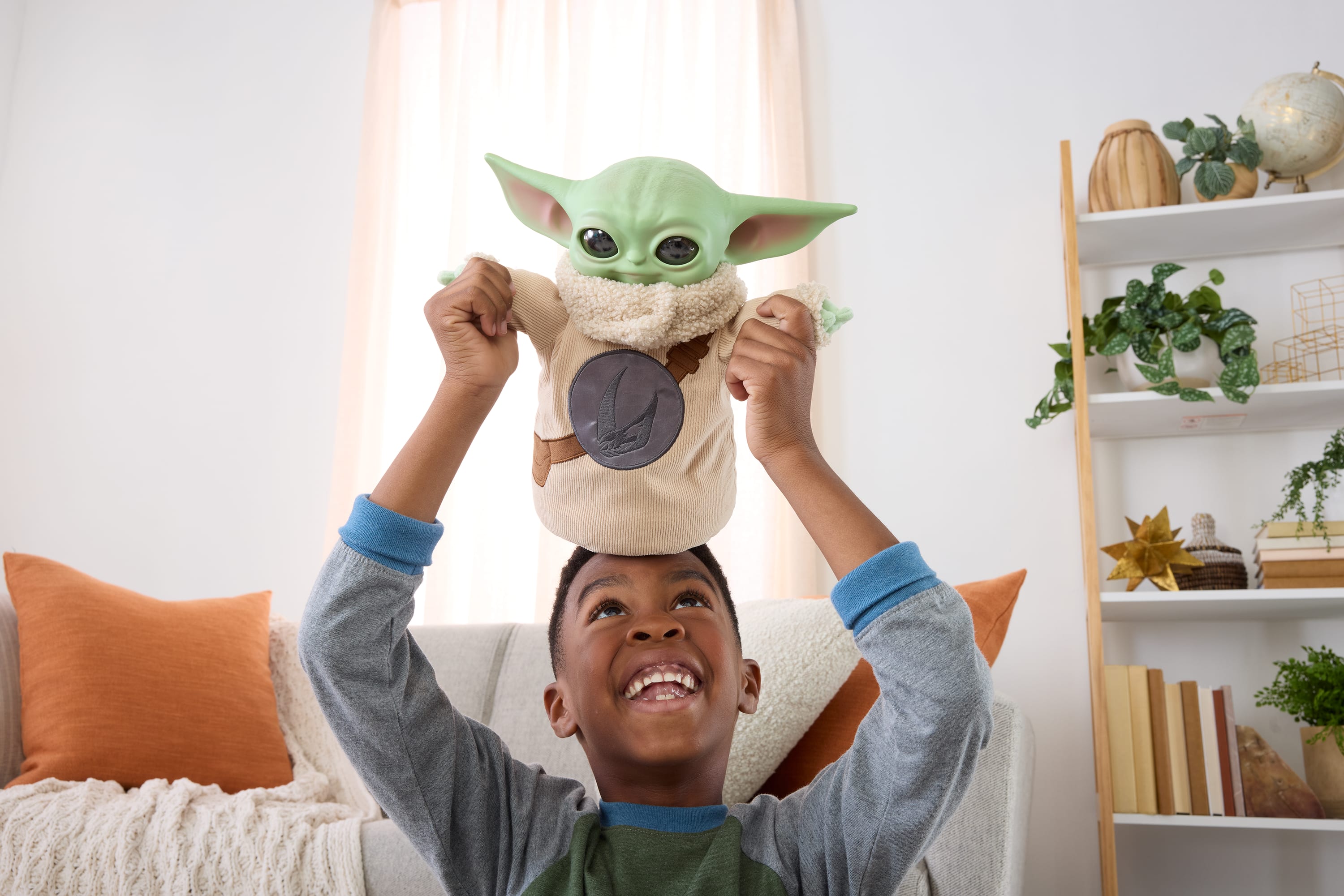 Star Wars The Mandalorian & Grogu Pick-Me-Up Grogu Peluş (28 cm)