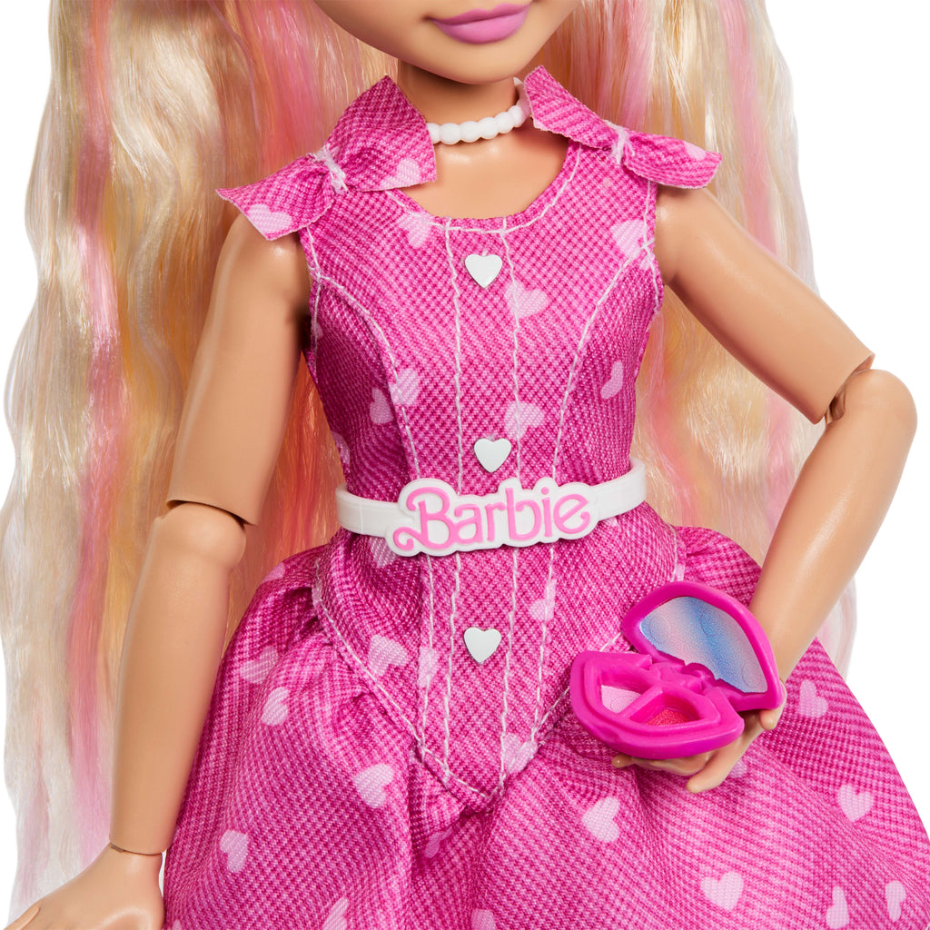 Eklemleri bükülebilen Barbie Dream Besties Barbie "Malibu" bebek ve aksesuarlar, temaya uygun parçalar