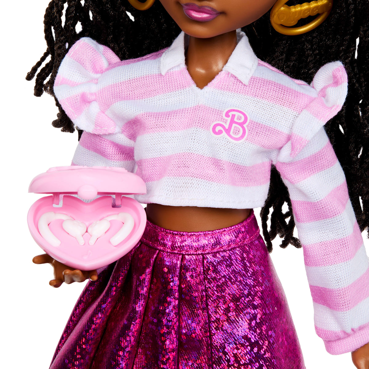 Eklemleri bükülebilen Barbie Dream Besties Barbie "Brooklyn" bebek ve aksesuarlar, temaya uygun parçalar