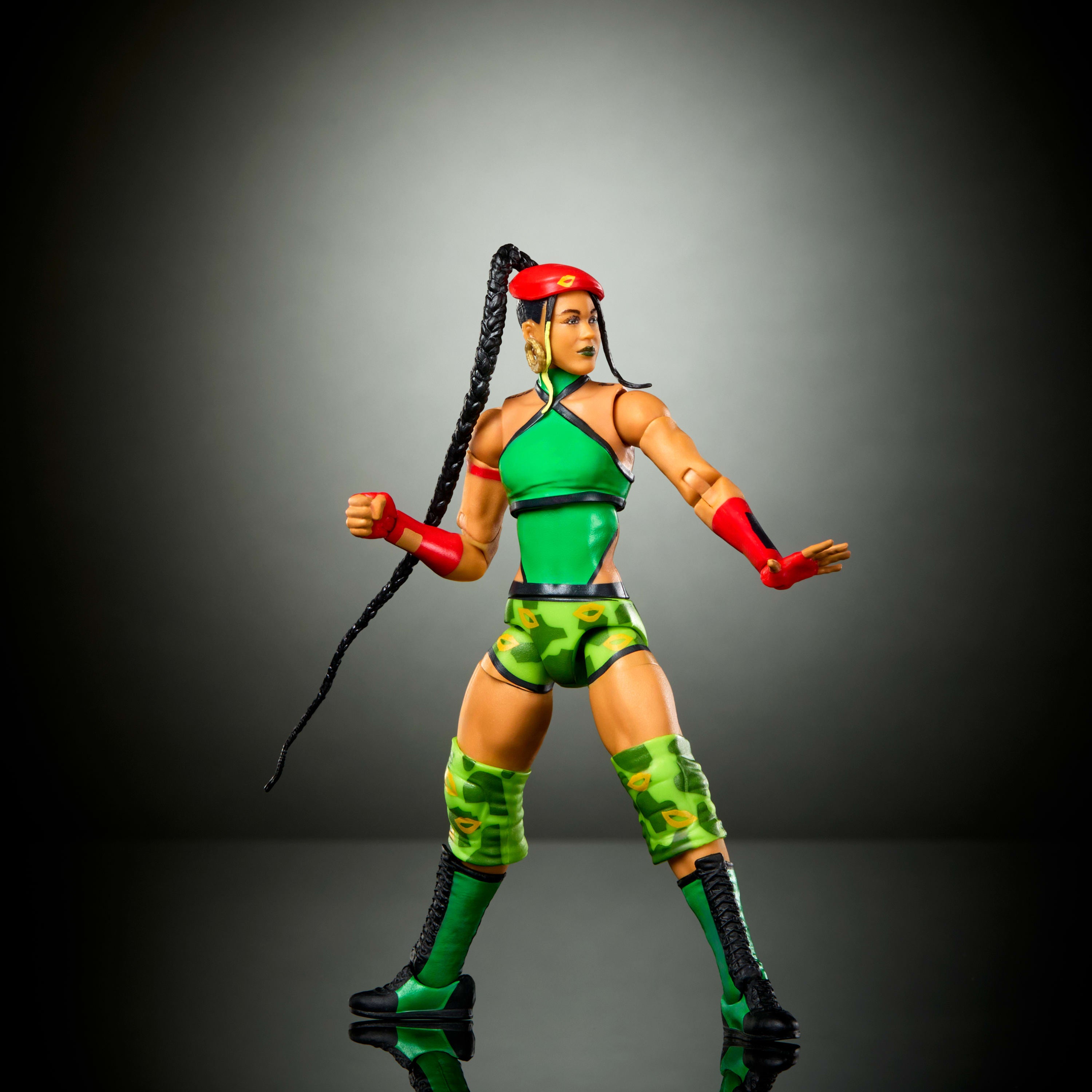 WWE x Street Fighter Bianca Belair (Cammy) Elite Koleksiyon Figürü