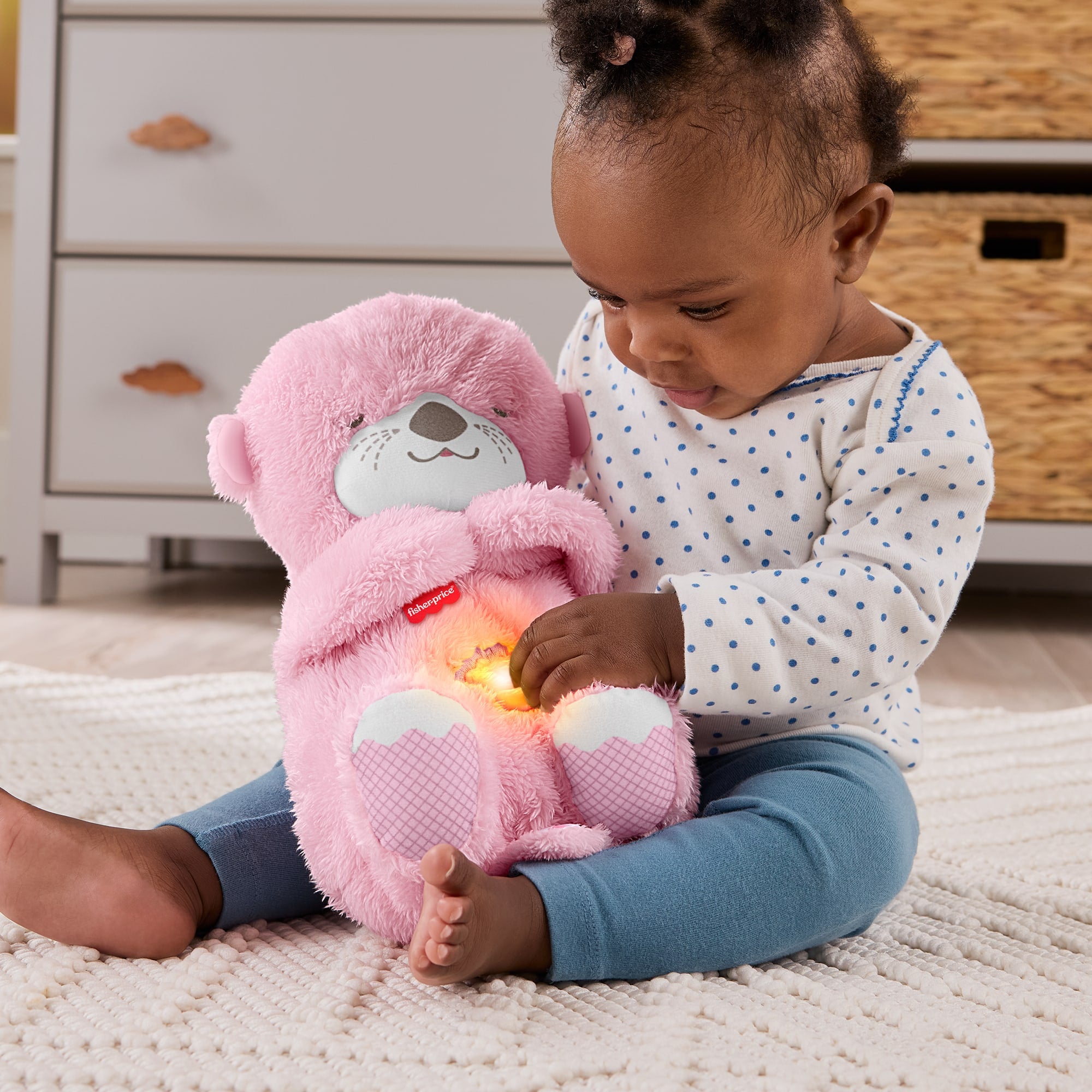 Uyku Arkadaşı Su Samuru, nefes alıp verir gibi hareket eden pembe peluş bebek oyuncağı ve ses makinesi