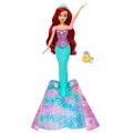 İnsandan deniz kızına dönüşen Disney Prensesi Ariel bebek, Flounder figürü ve 2 aksesuar