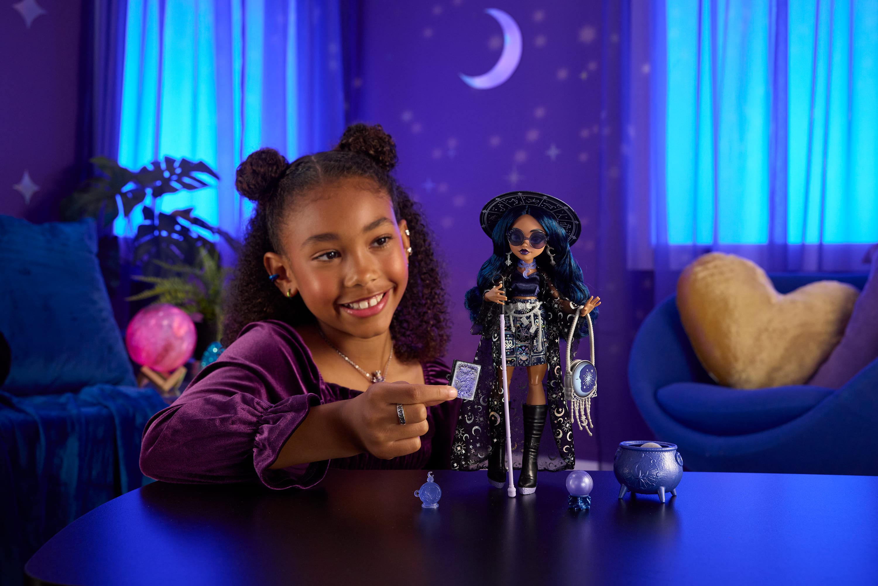 Moonspell Magic by Monster High Claire de Luna bebek, Öngörü Sahibi Bebek ve aksesuarları