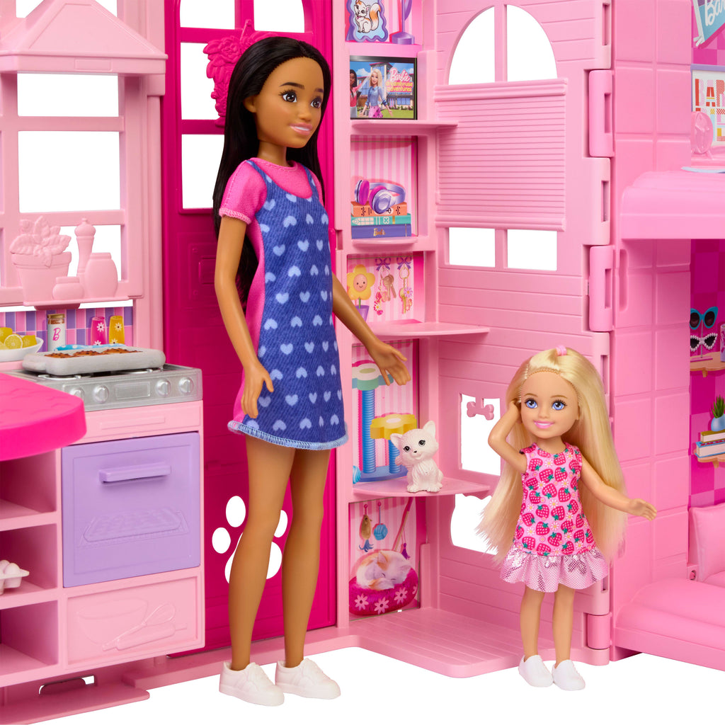 Barbie Hafta Sonu Tatili Evi, oyuncak bebek evi, 10 aksesuar, 4 oyun alanı ve yavru kedi