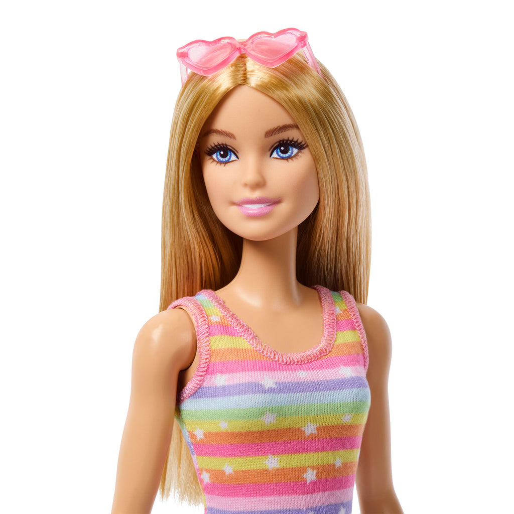 Barbie Paten ve Koşu Arkadaşım oyun seti, sarışın bebek ve köpekçik, patenler ve aksesuarlar