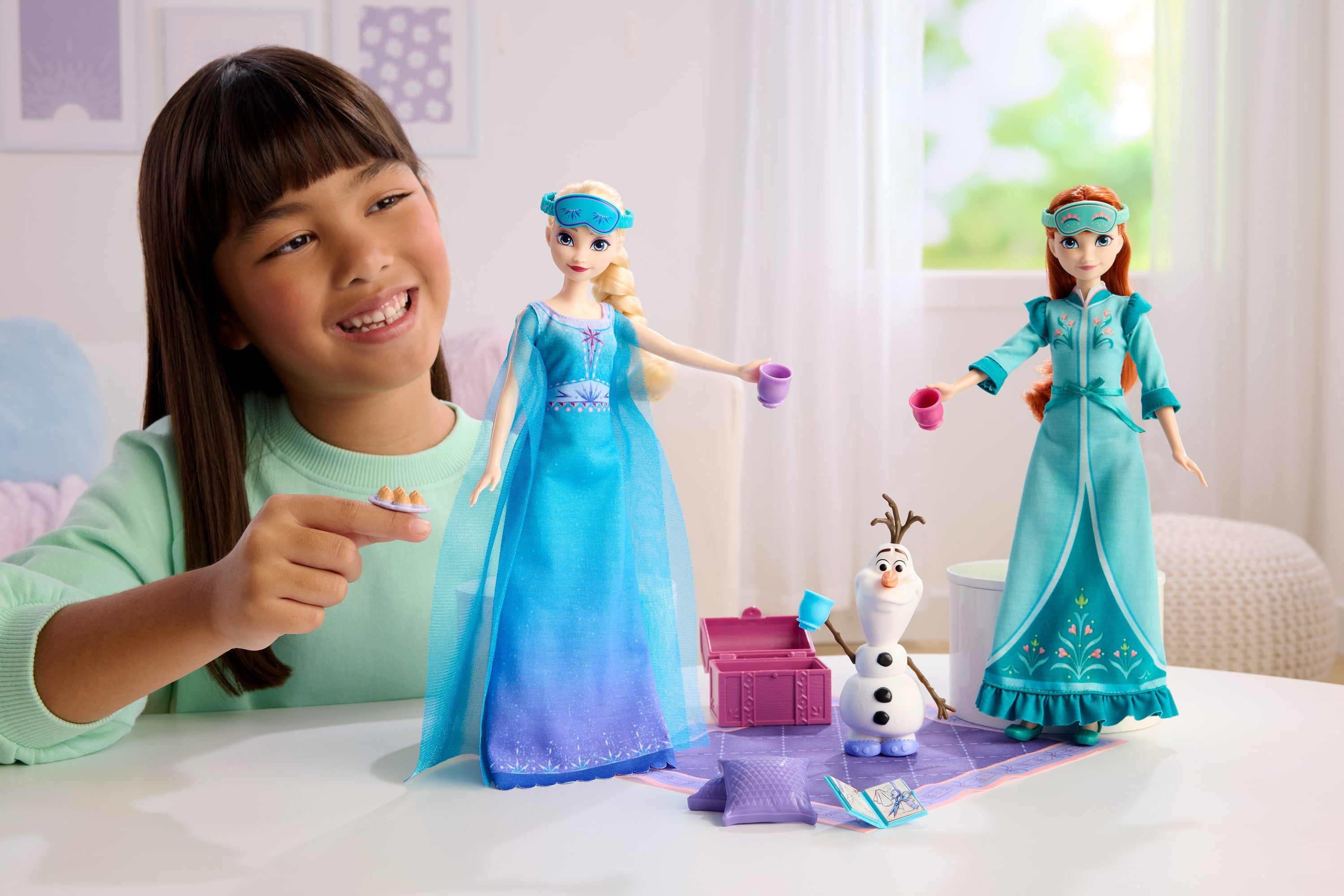 Disney Frozen Karlar Ülkesi Uyku Partisi Anna ve Elsa Seti (Olaf'lı)