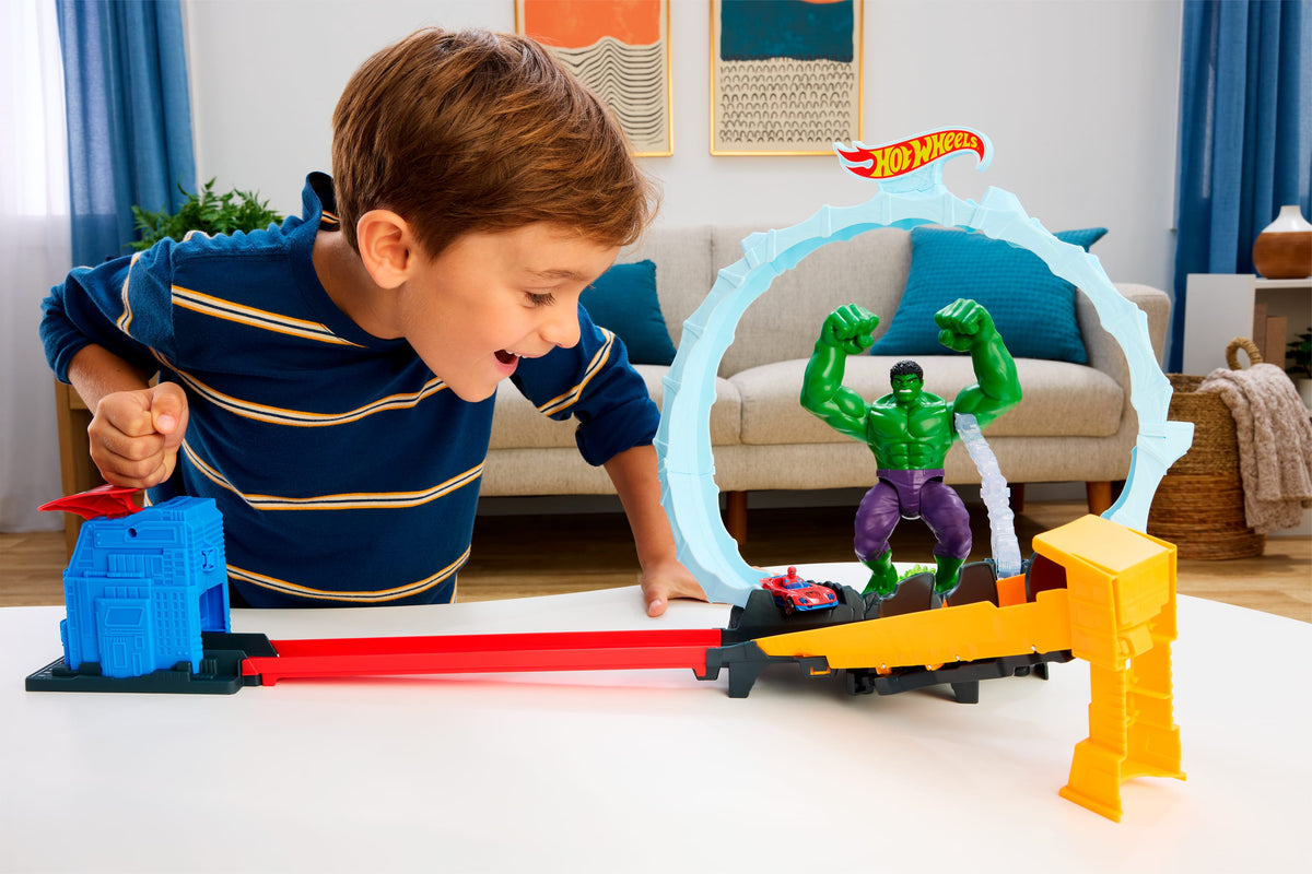 Hot Wheels Spider-Man & Hulk Superstar Speeders Looplu Yarış Seti