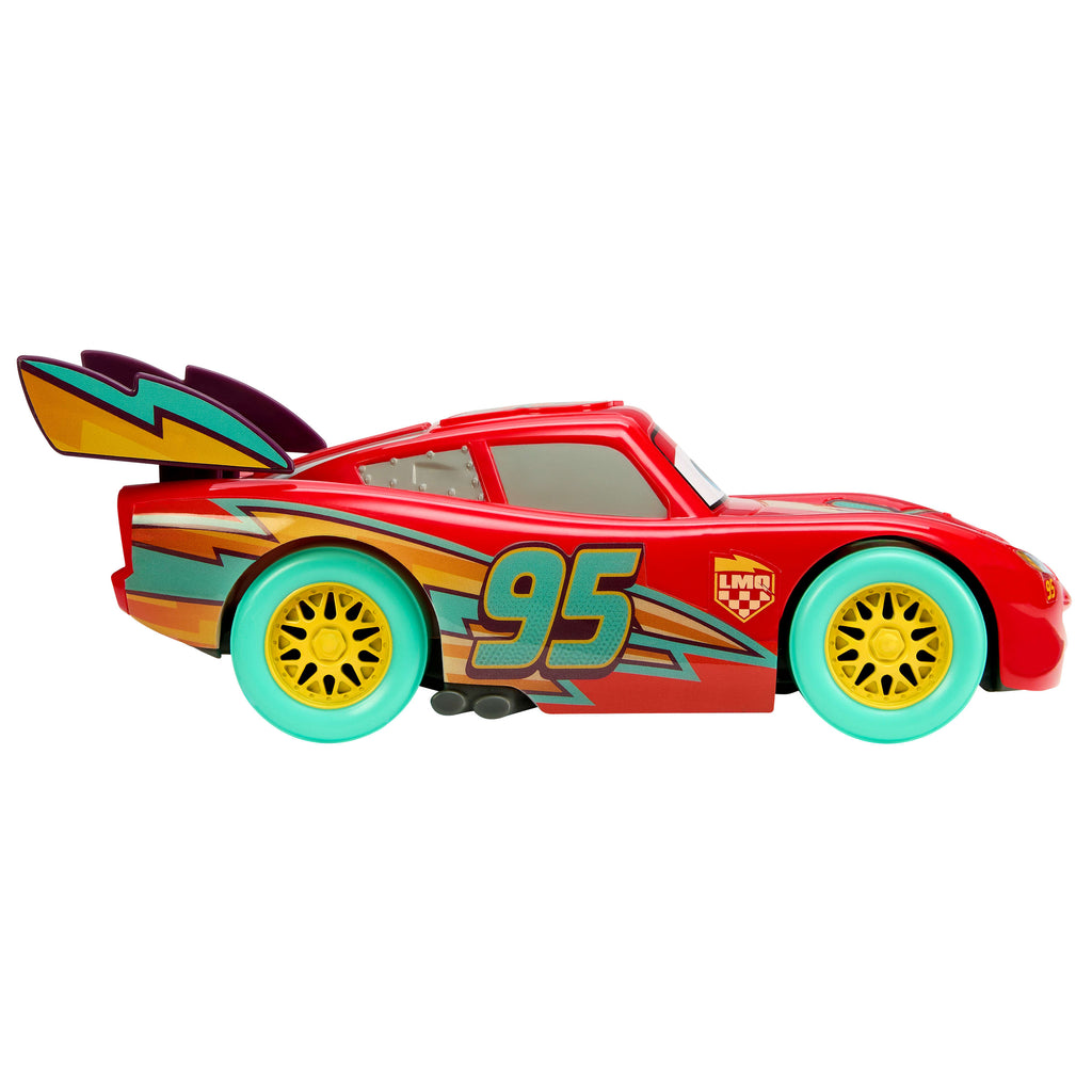 Disney ve Pixar Cars Kutlama Yarışı, ışıklı ve sesli Şimşek McQueen, büyük ölçekli oyuncak araç