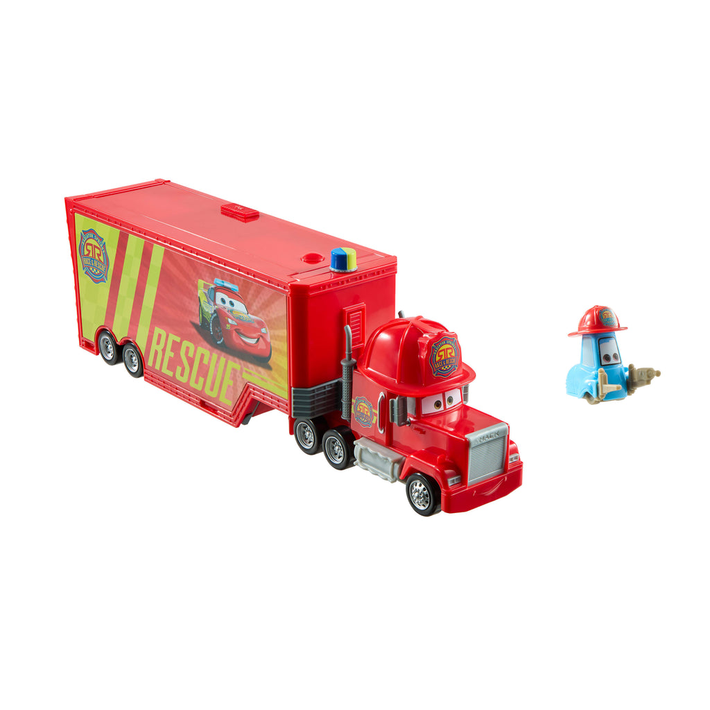 Disney ve Pixar Cars Mack Mobil Kurtarma ve Tamir Merkezi, oyun setine dönüşen büyük ölçekli kamyon