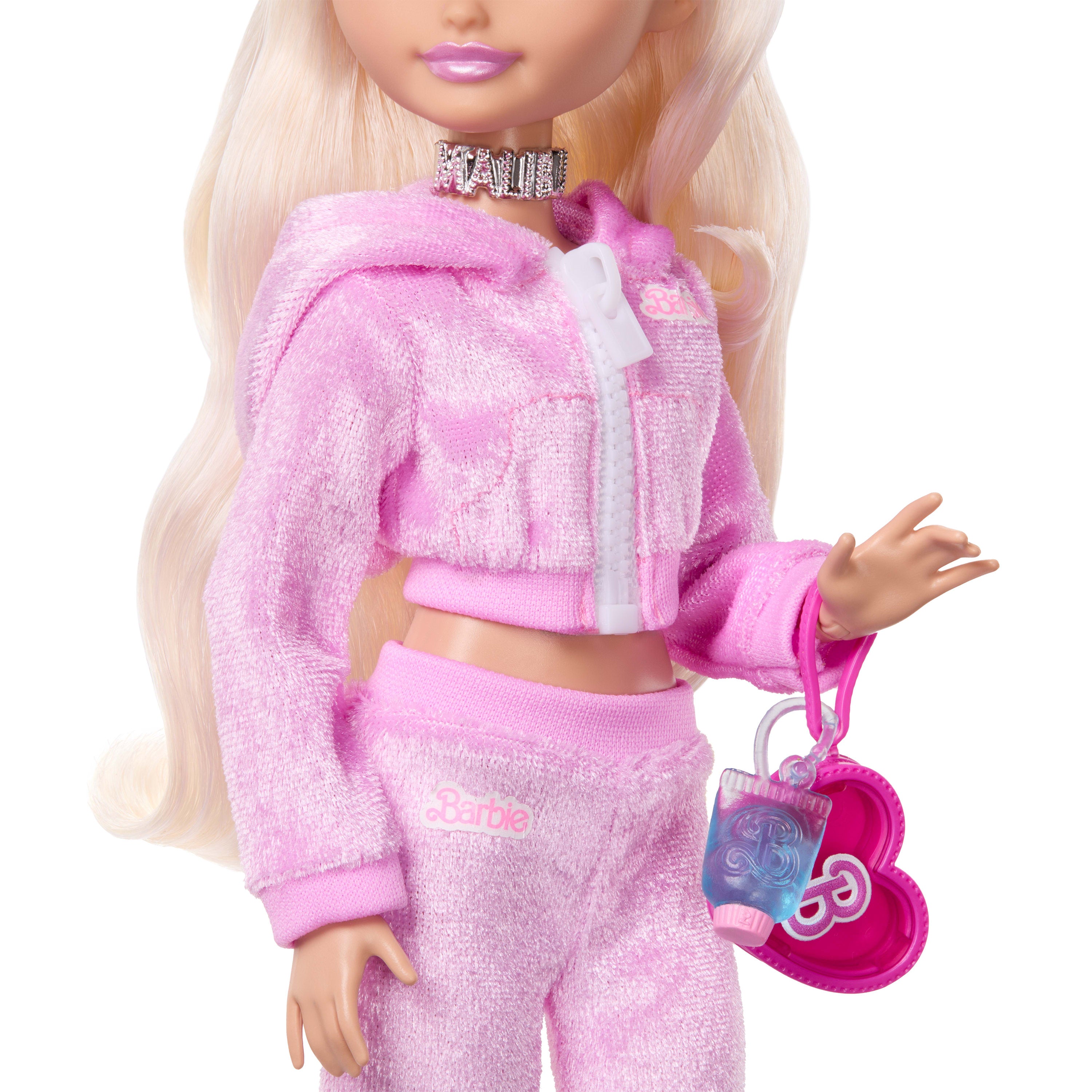 Barbie Dream Besties Hafta Sonu Tatili Malibu bebek ve seyahat temalı 7 aksesuar