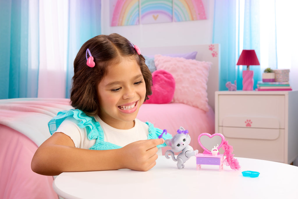 Barbie Dream Squad Evcil Kedi ve Makyaj Masası