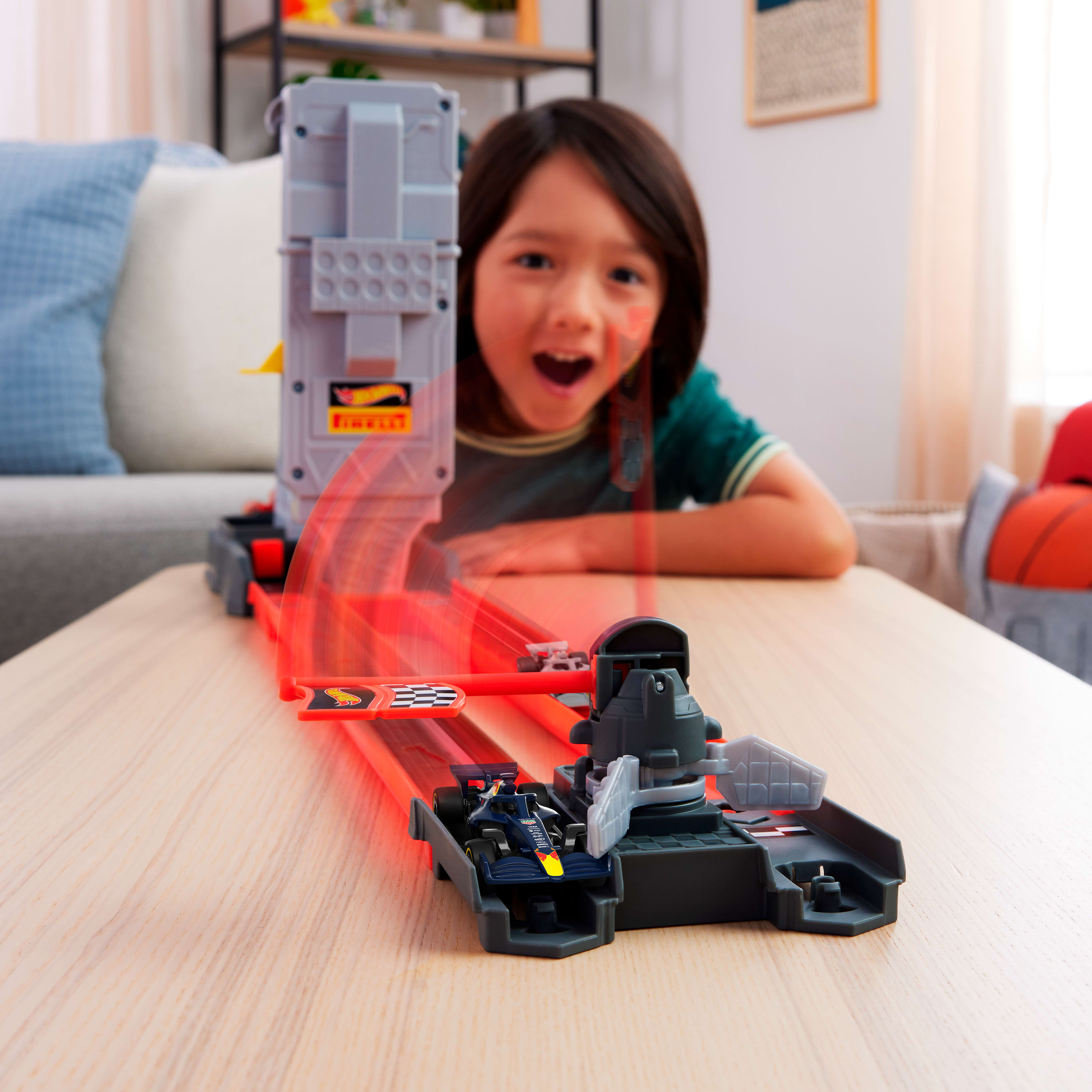Hot Wheels F1 Hızlı Başlangıç Pisti - Oracle Red Bull Racing ve Visa Cash App Racing Bulls 1:64 Ölçekli 2 Metal Araba Dahil