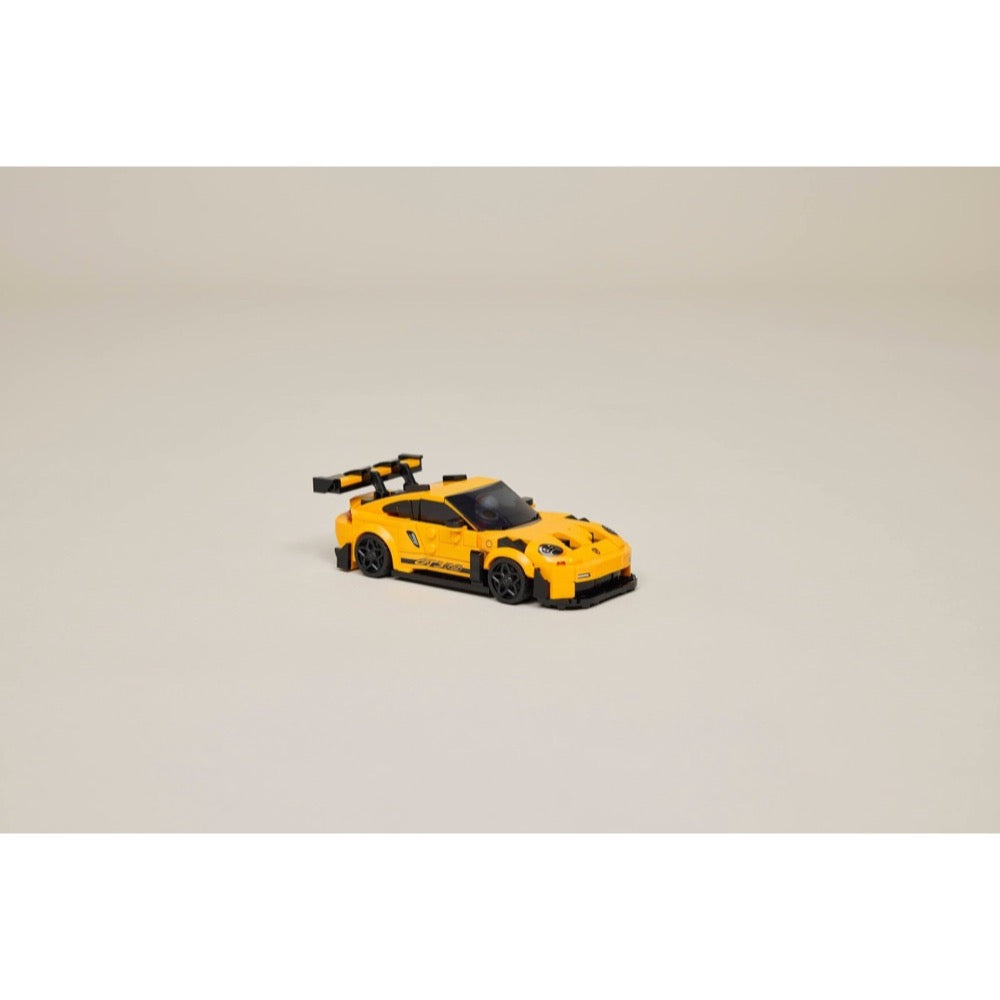 LEGO Speed Champions Porsche 911 GT3 RS Süper Araba Yapım Seti - 348 Parça, Sürücü Minifigürlü (9+ Yaş) - 77239