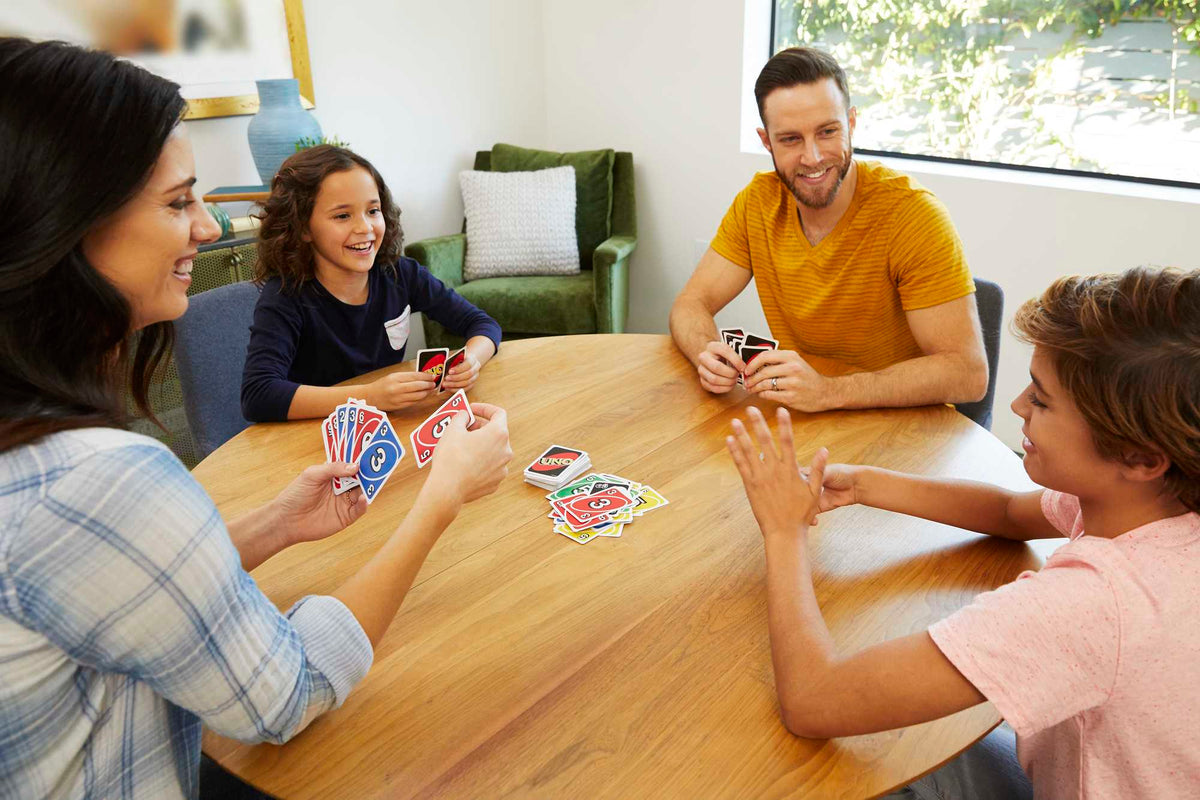 Uno Kartlar, Renk ve Sayı Eşleştirmeli Klasik Kart Oyunu, Mattel Games W2087