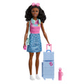 Barbie Aile ve Dostlar Sınırsız Macera bebeği "Brooklyn", seyahat temalı 10'dan fazla aksesuar