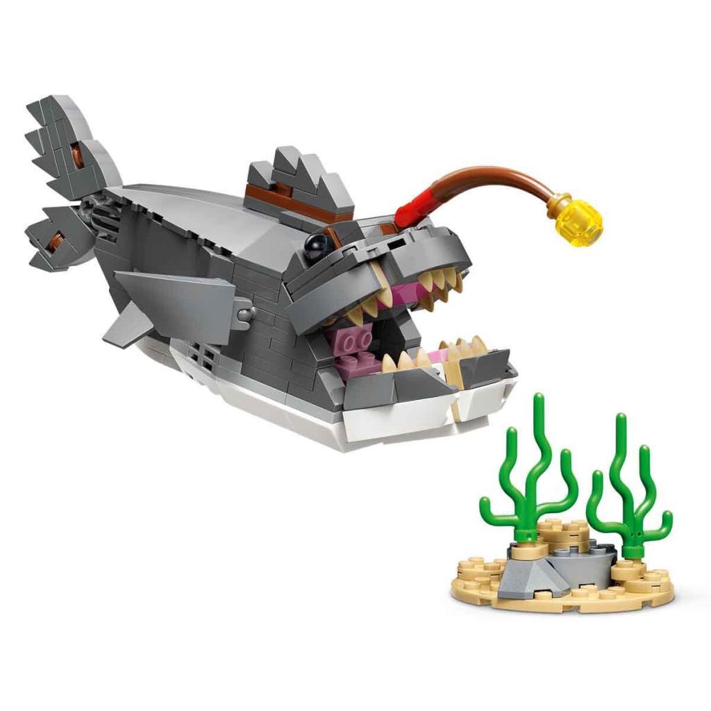 31381 Lego Creator Acımasız Köpek Balığı ile Hazine Sandığı 379 parça +8 yaş