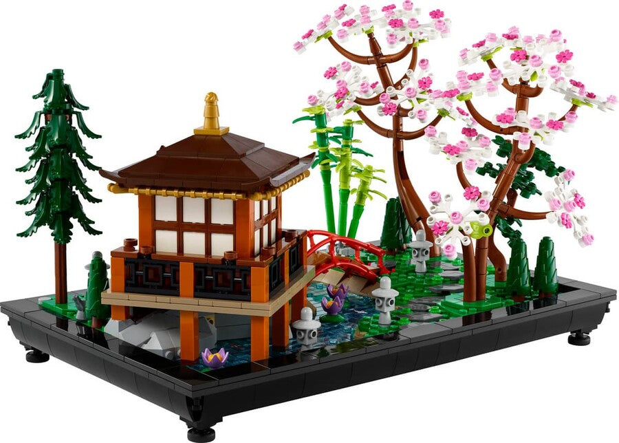 10315 Lego icons Huzurlu Bahçe 1363 parça +18 yaş
