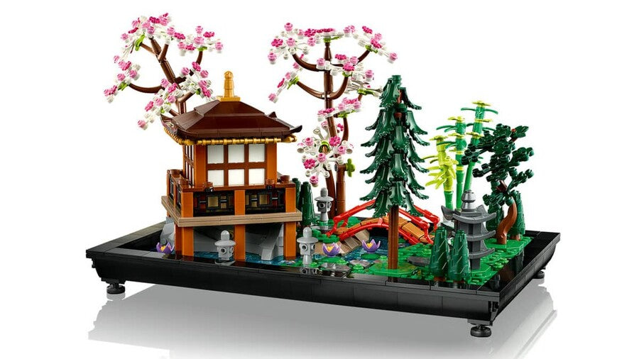 10315 Lego icons Huzurlu Bahçe 1363 parça +18 yaş