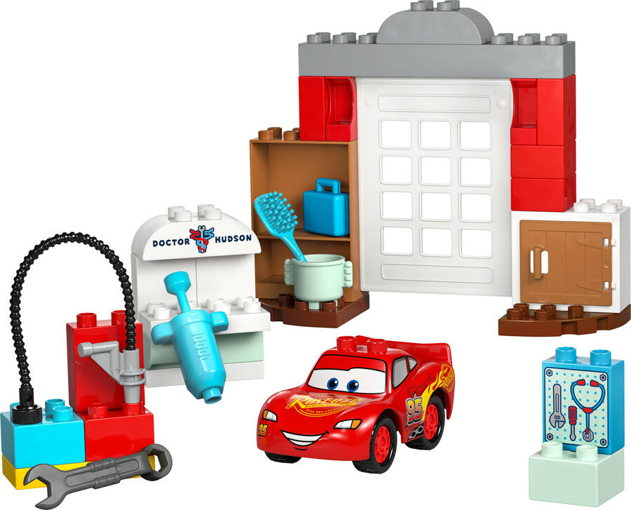 LEGO DUPLO Disney McQueen'in Doc'un Garajını Ziyareti 10456 - 35 Parça Yapım Seti