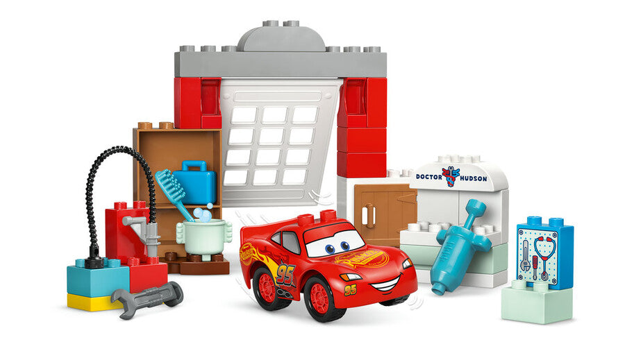 LEGO DUPLO Disney McQueen'in Doc'un Garajını Ziyareti 10456 - 35 Parça Yapım Seti