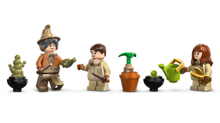 LEGO Harry Potter Harry Potter Hogwarts Şatosu Avlusu 76445 - 390 Parça Yapım Seti